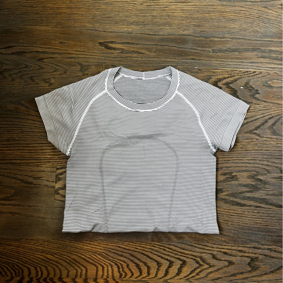 Lululemon black and white striped athletic shirt - Picture 1 of 4